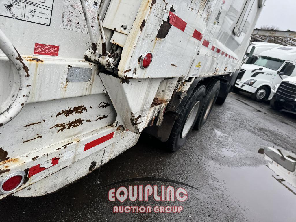 2012 Mack LEU613 REFUSE TRUCK