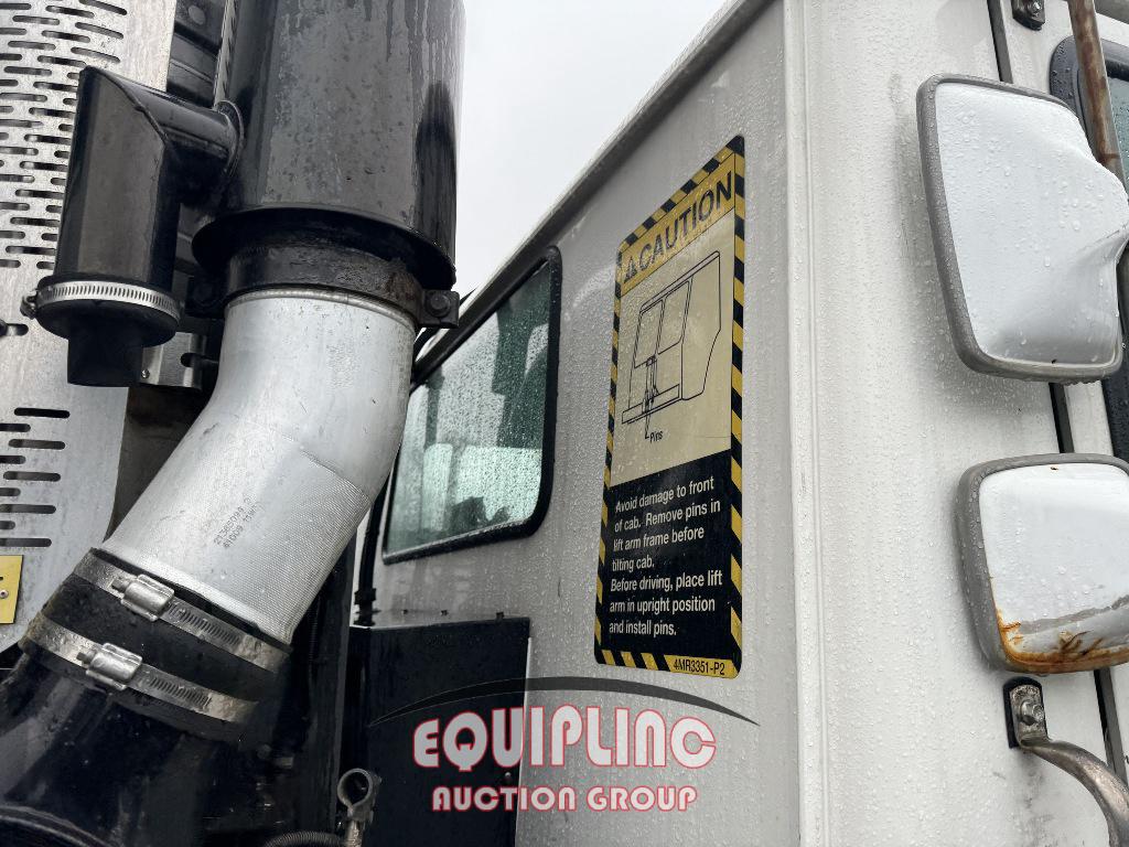 2012 Mack LEU613 REFUSE TRUCK