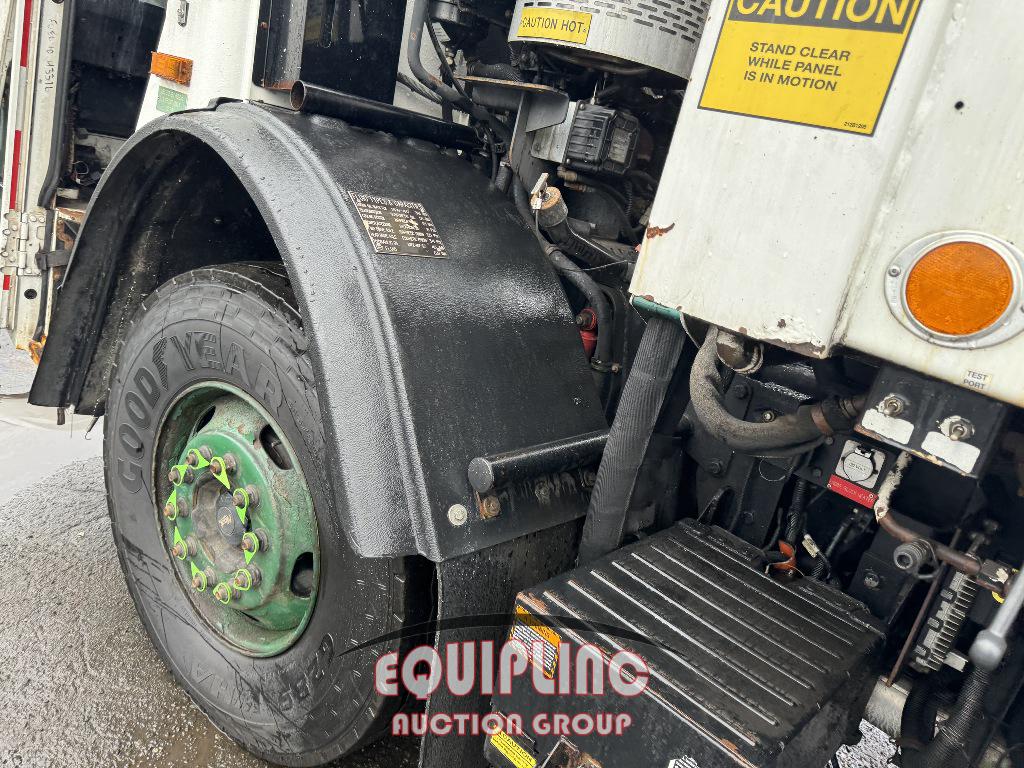 2012 Mack LEU613 REFUSE TRUCK
