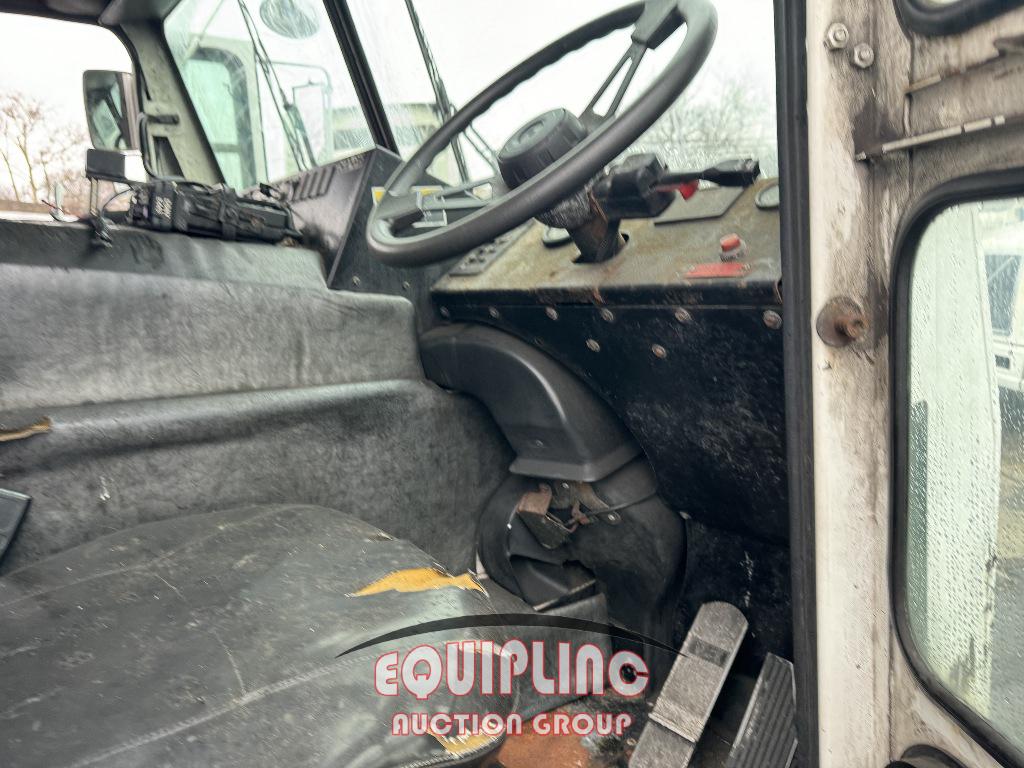 2012 Mack LEU613 REFUSE TRUCK