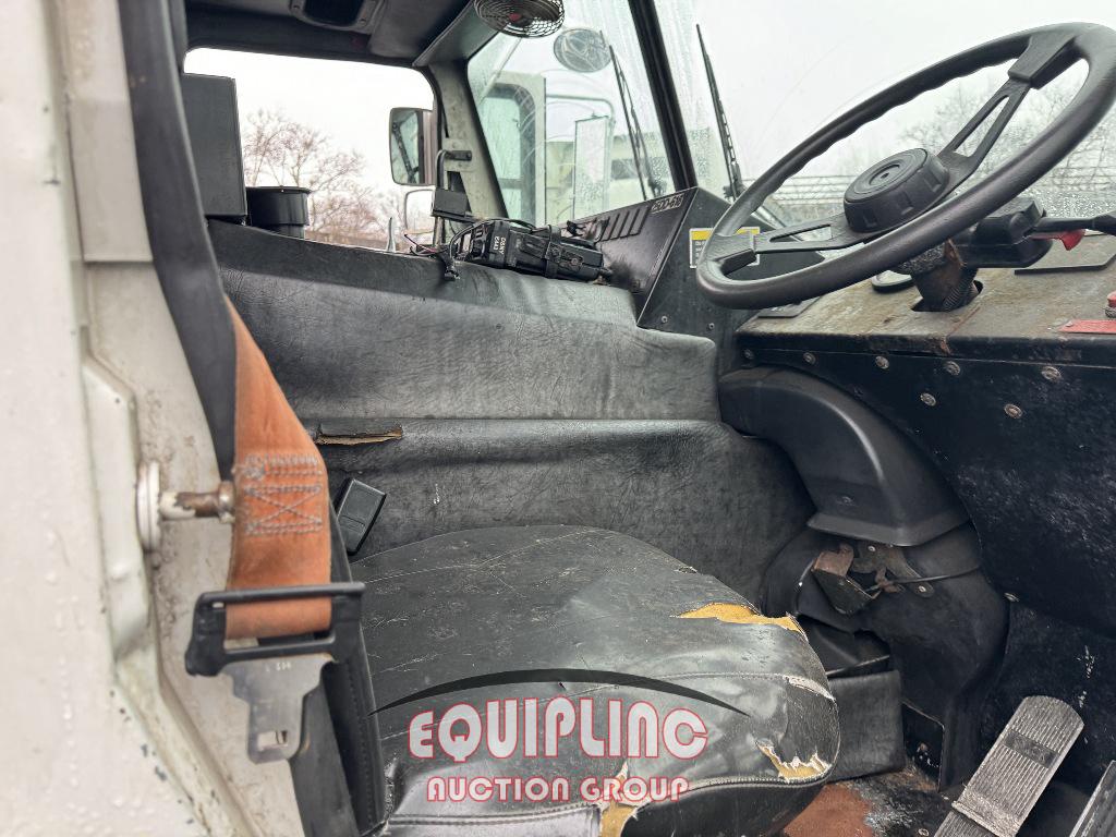 2012 Mack LEU613 REFUSE TRUCK