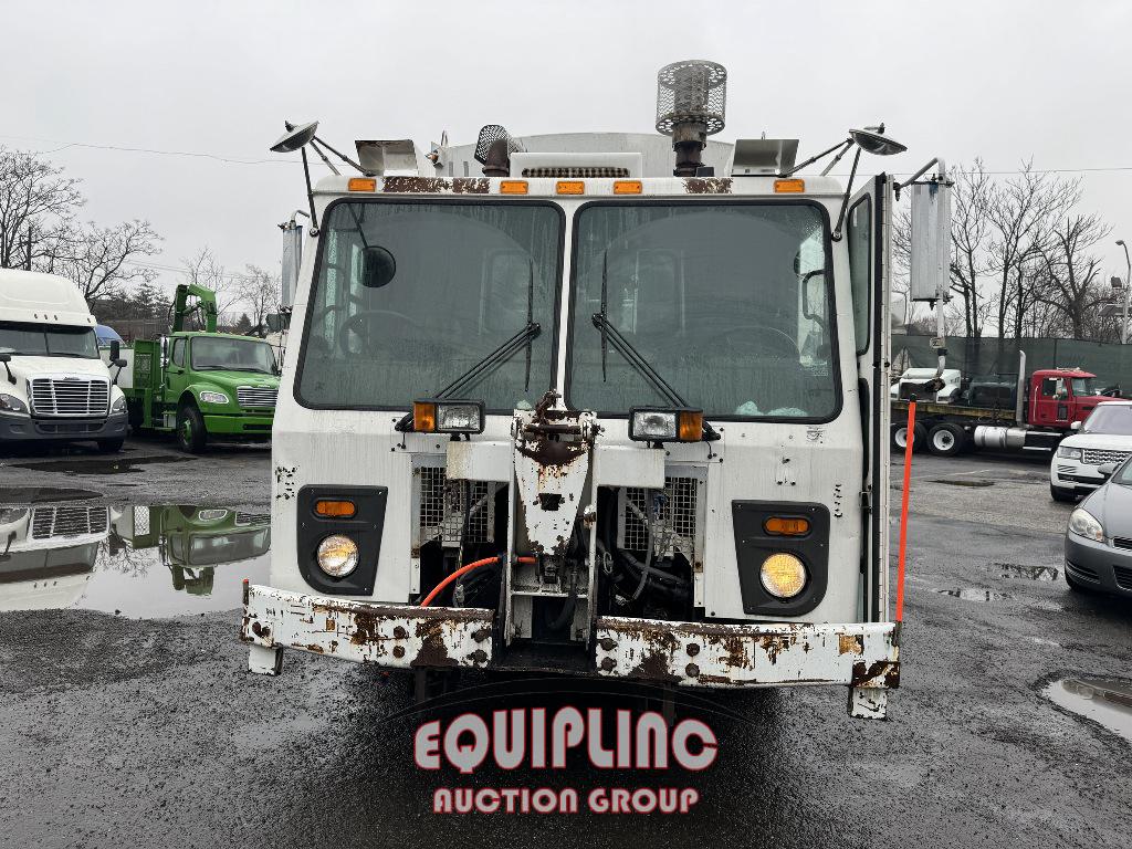 2012 Mack LEU613 REFUSE TRUCK
