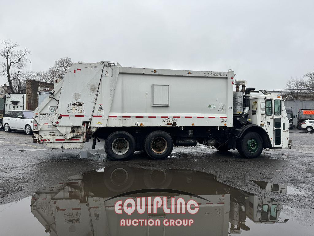 2012 Mack LEU613 REFUSE TRUCK