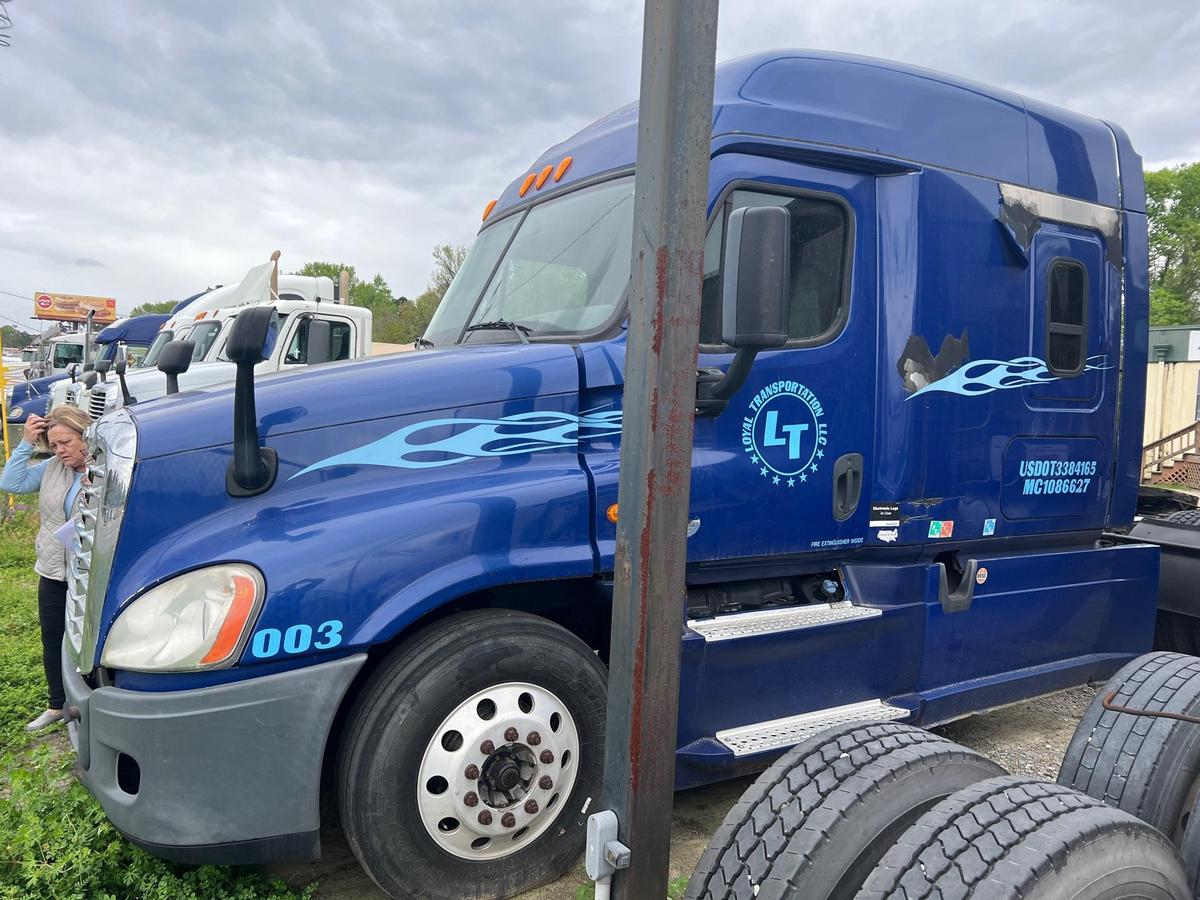 2014 FREIGHTLINER CASCADIA SLEEPER