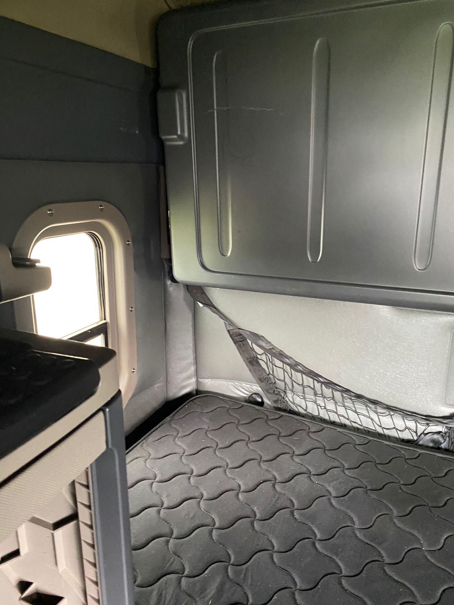 2014 FREIGHTLINER CASCADIA SLEEPER