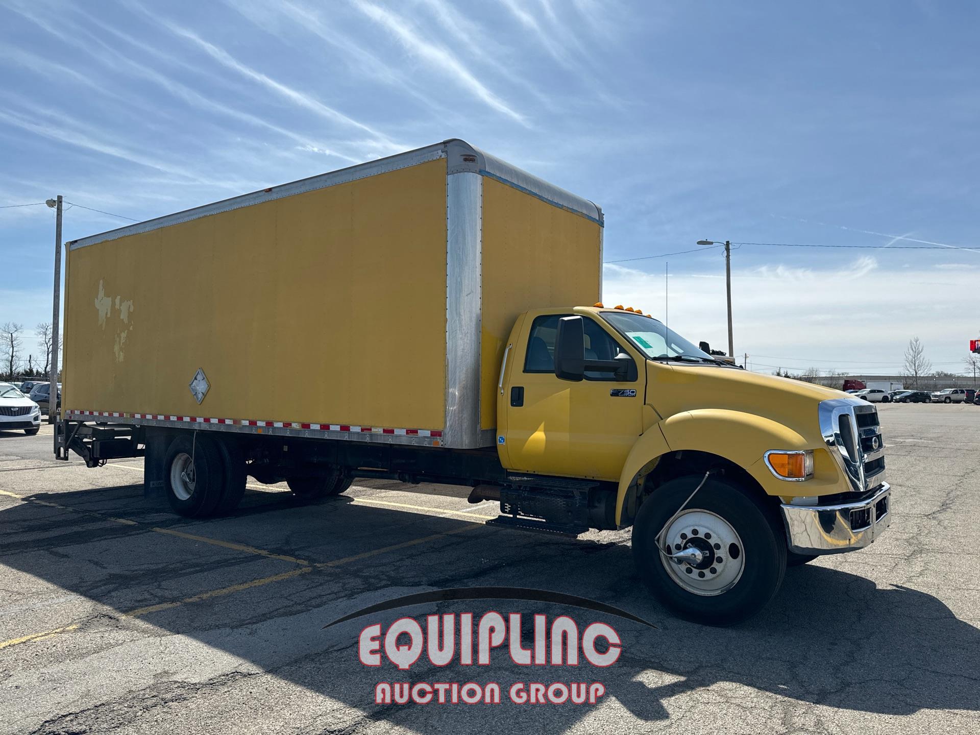 2013 FORD F-750 BOX TRUCK