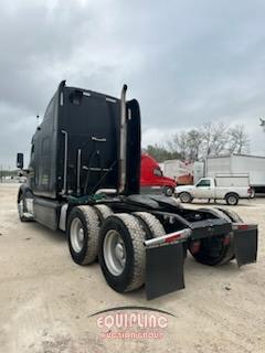 2012 PETERBILT 587 TANDEM AXLE SLEEPER