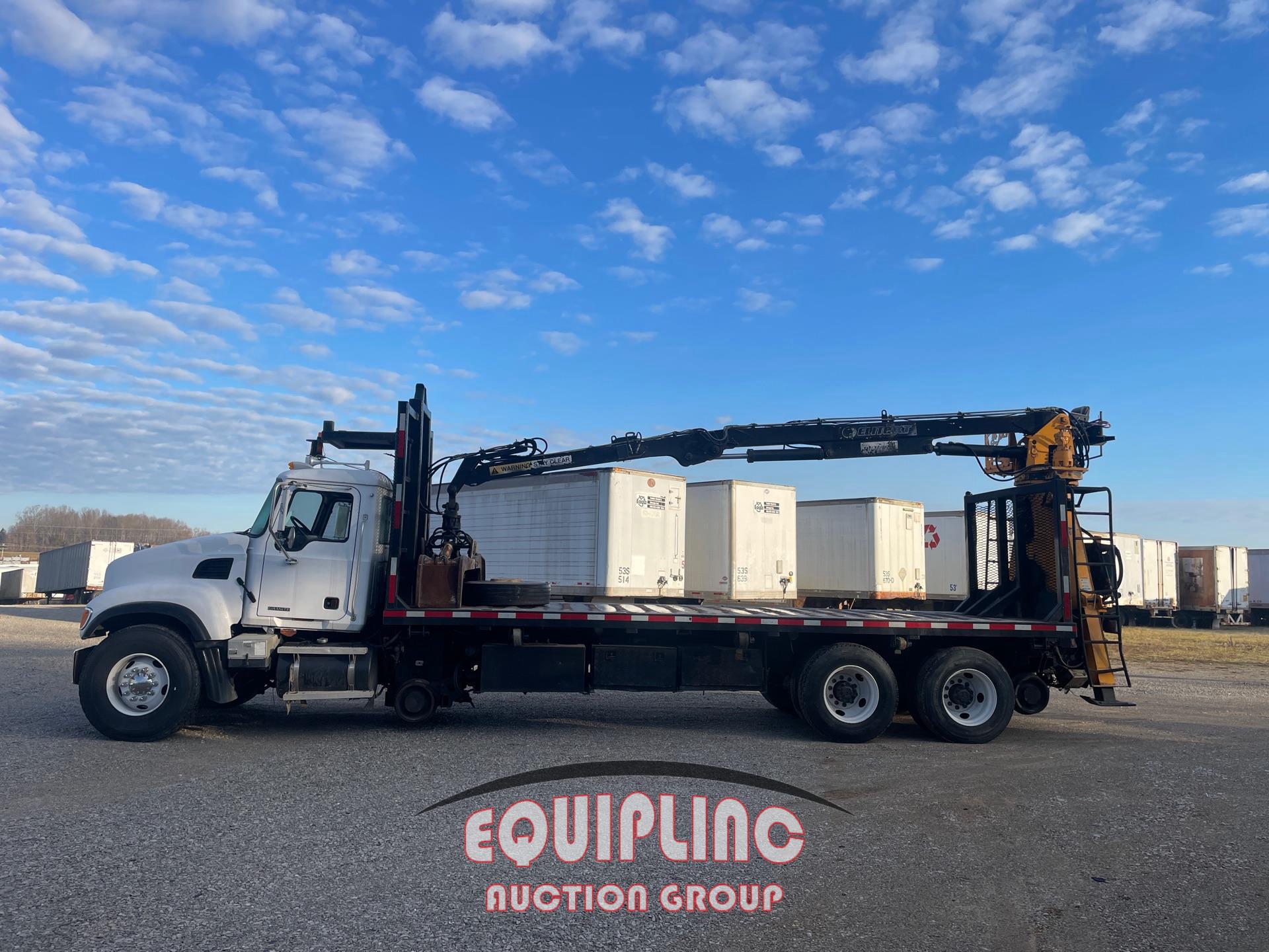 2004 Mack GRANITE GU713