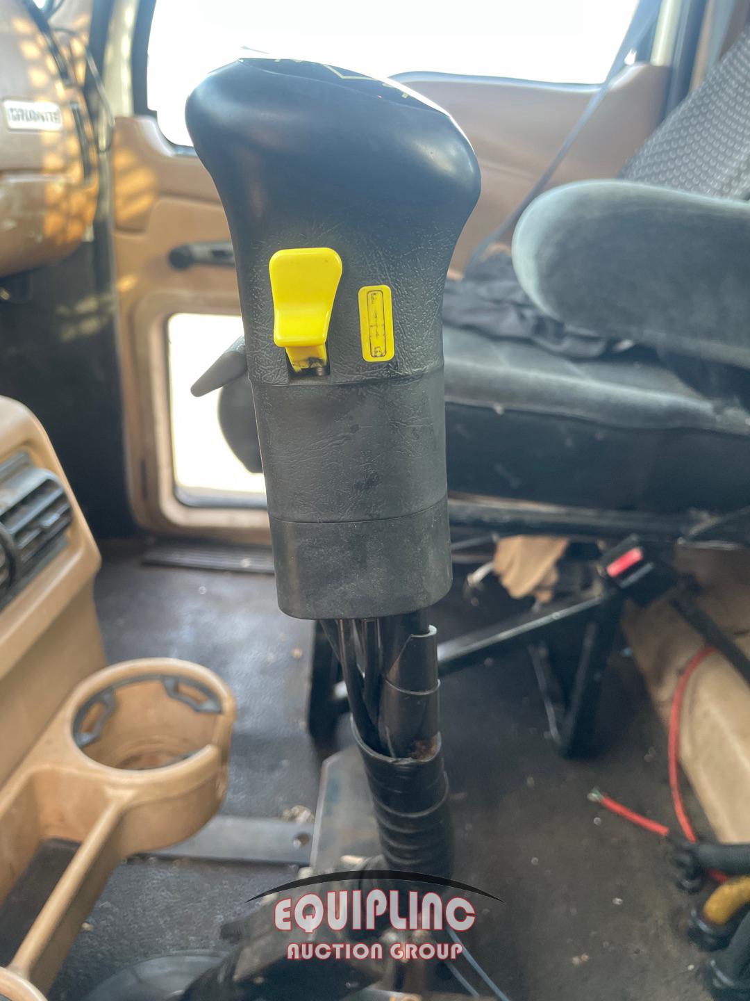 2004 Mack GRANITE GU713