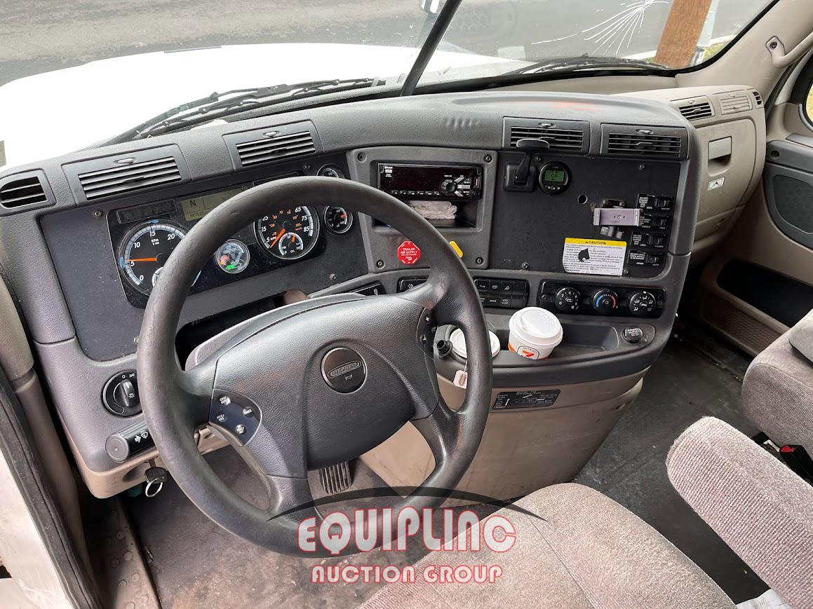 2016 FREIGHTLINER CASCADIA TANDEM AXLE SLEEPER