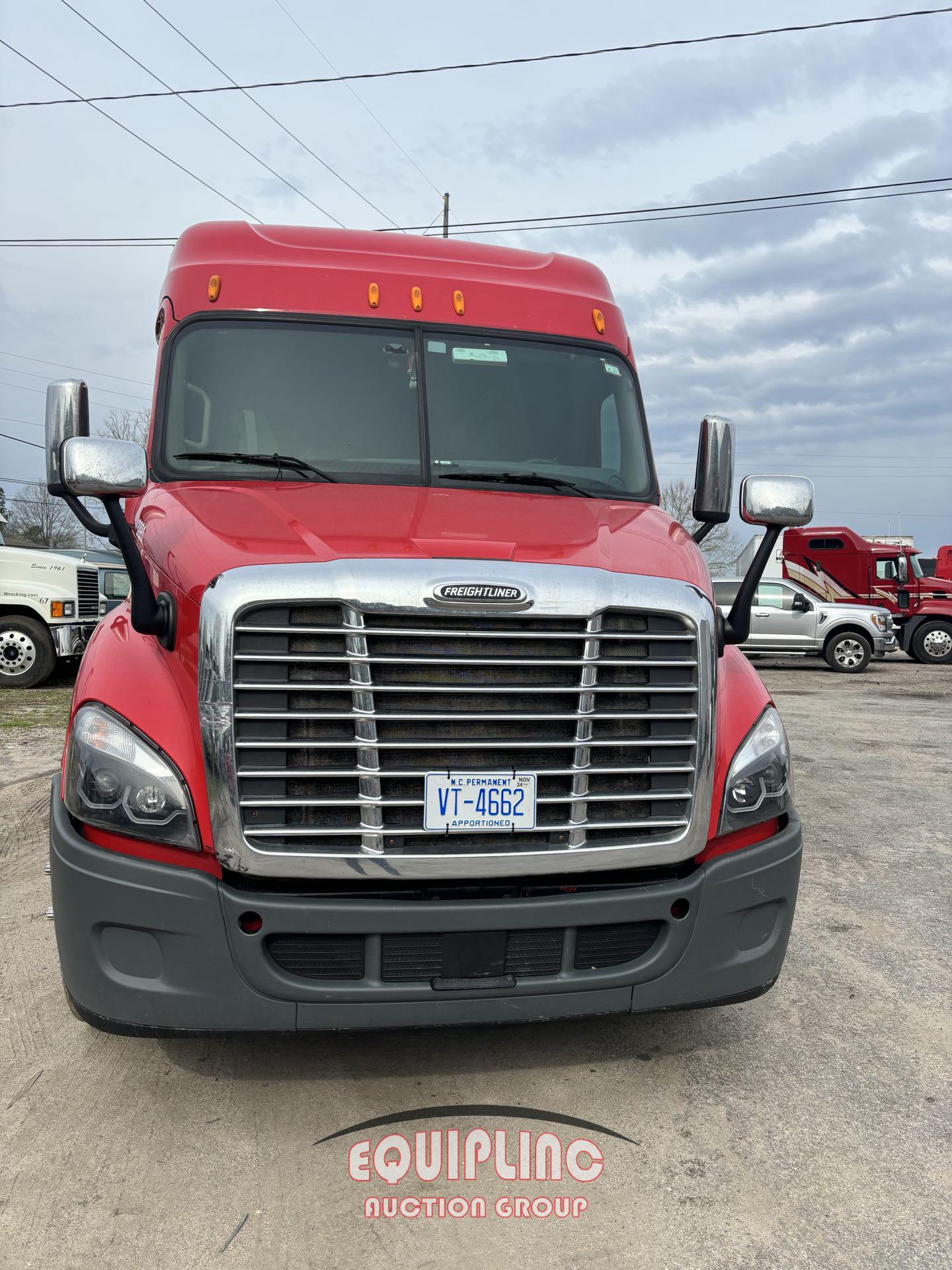 2014 FREIGHTLINER PX113064S TANDEM AXLE SLEEPER