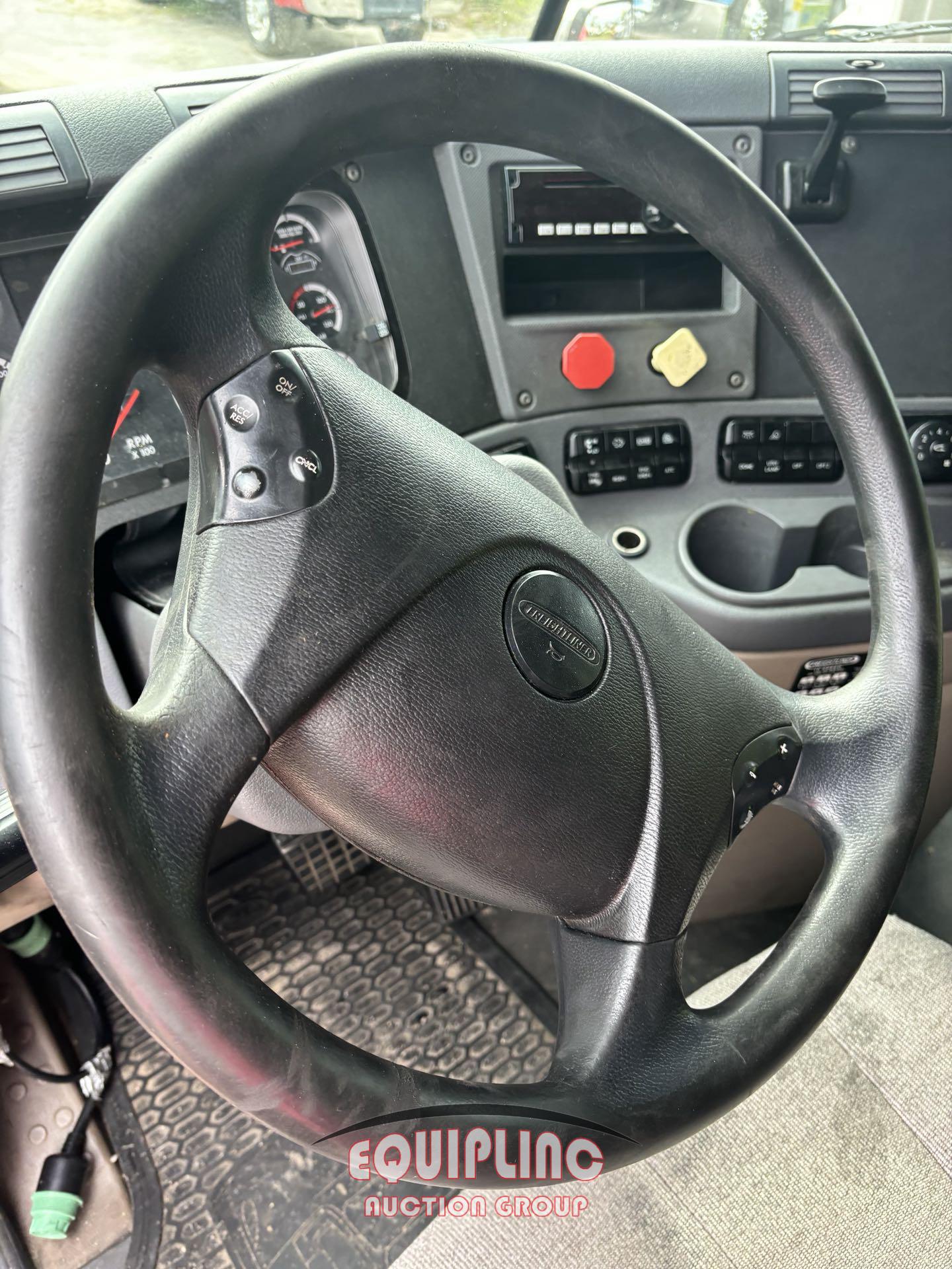 2014 FREIGHTLINER PX113064S TANDEM AXLE SLEEPER