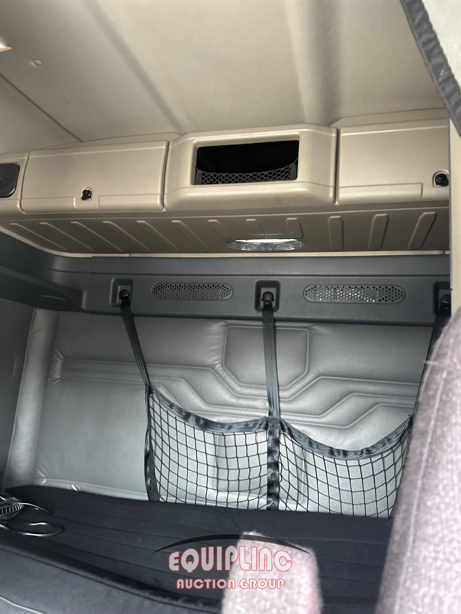 2018 FREIGHTLINER CASCADIA TANDEM AXLE SLEEPER