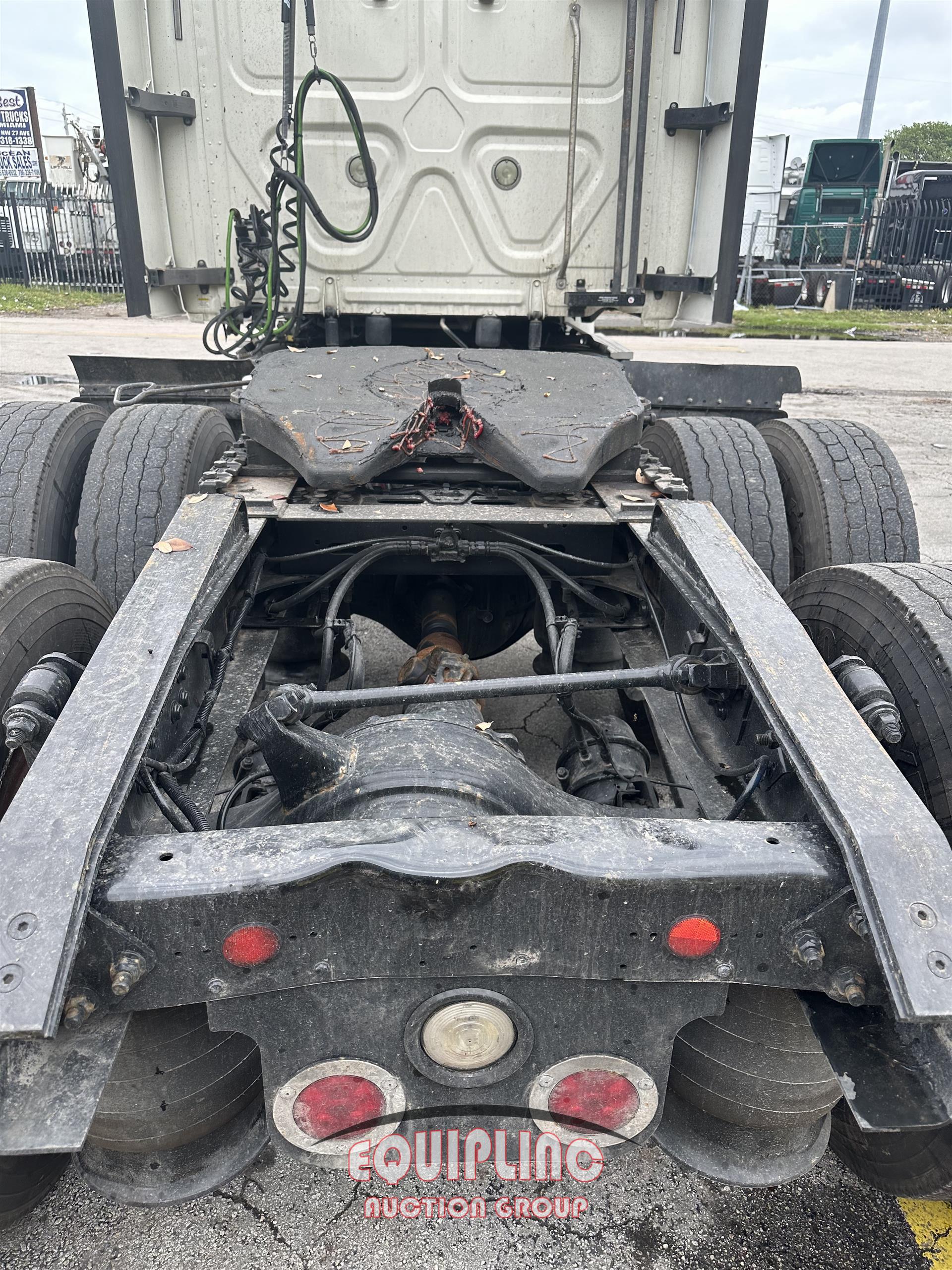 2018 FREIGHTLINER CASCADIA TANDEM AXLE SLEEPER
