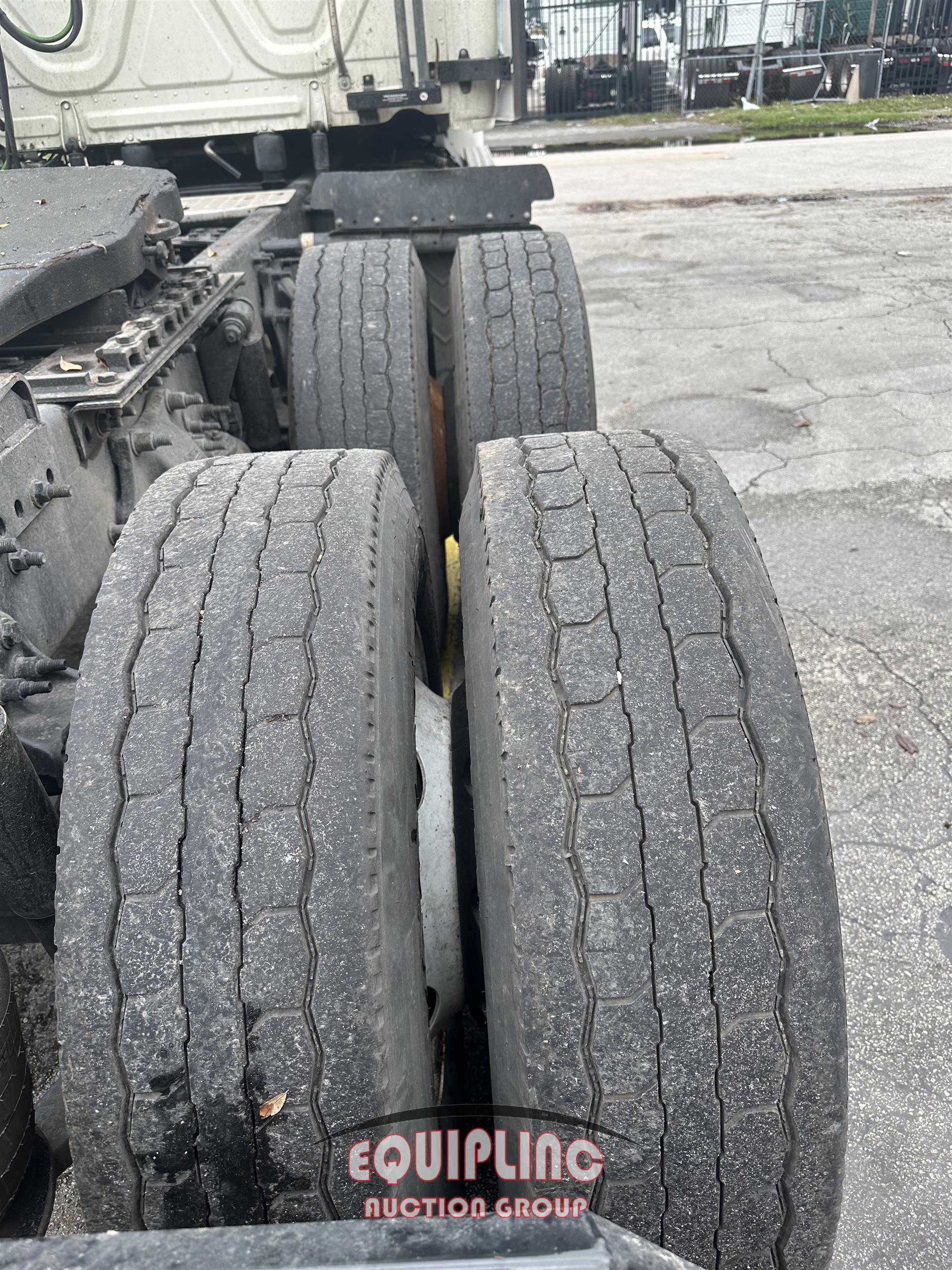 2018 FREIGHTLINER CASCADIA TANDEM AXLE SLEEPER