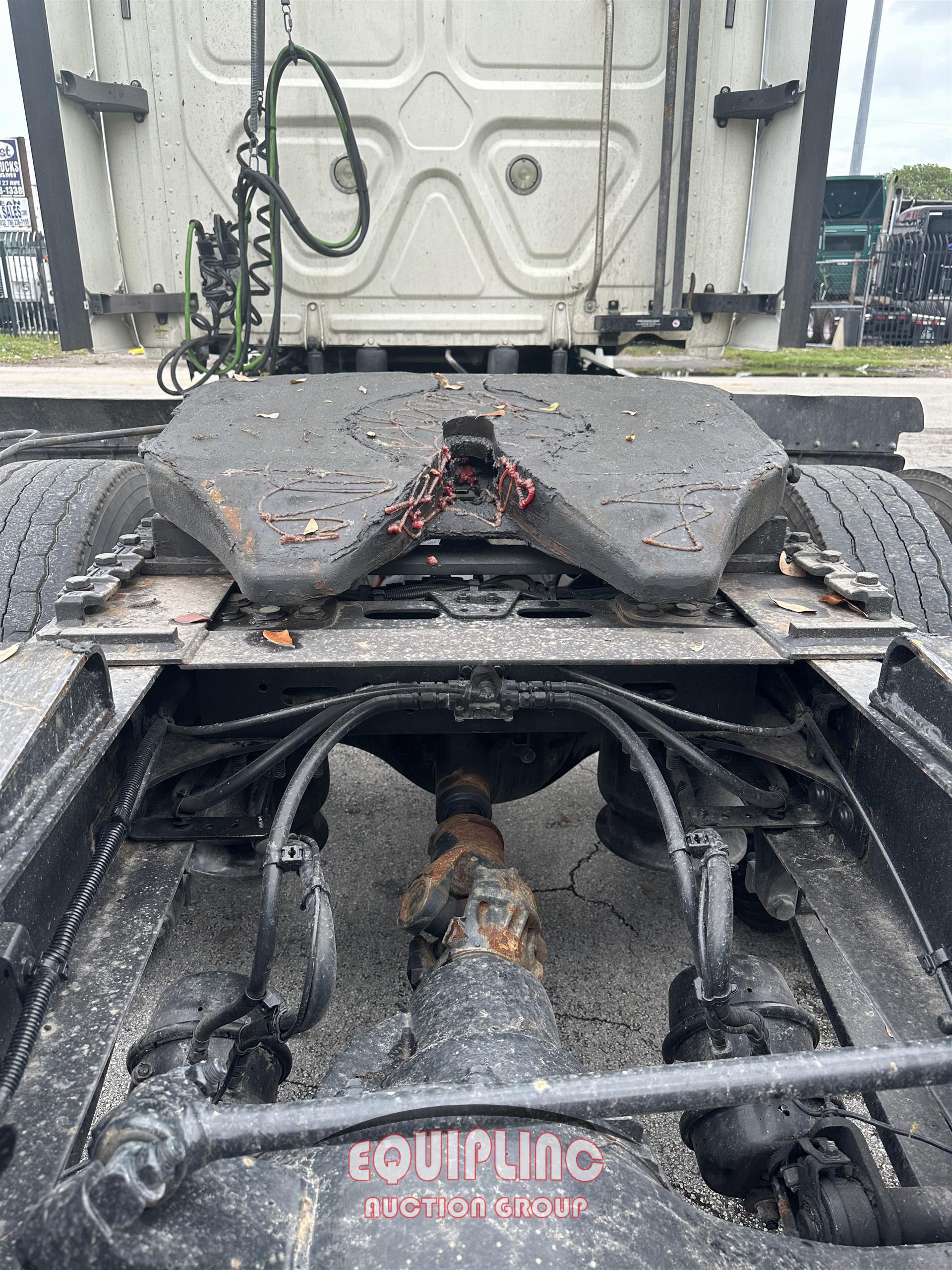 2018 FREIGHTLINER CASCADIA TANDEM AXLE SLEEPER