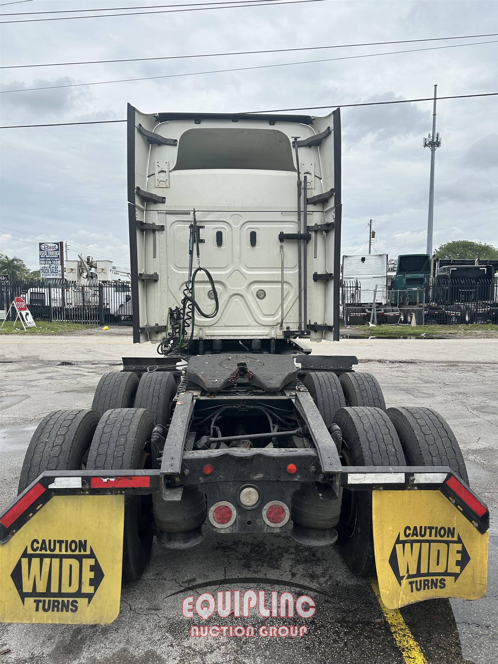 2018 FREIGHTLINER CASCADIA TANDEM AXLE SLEEPER