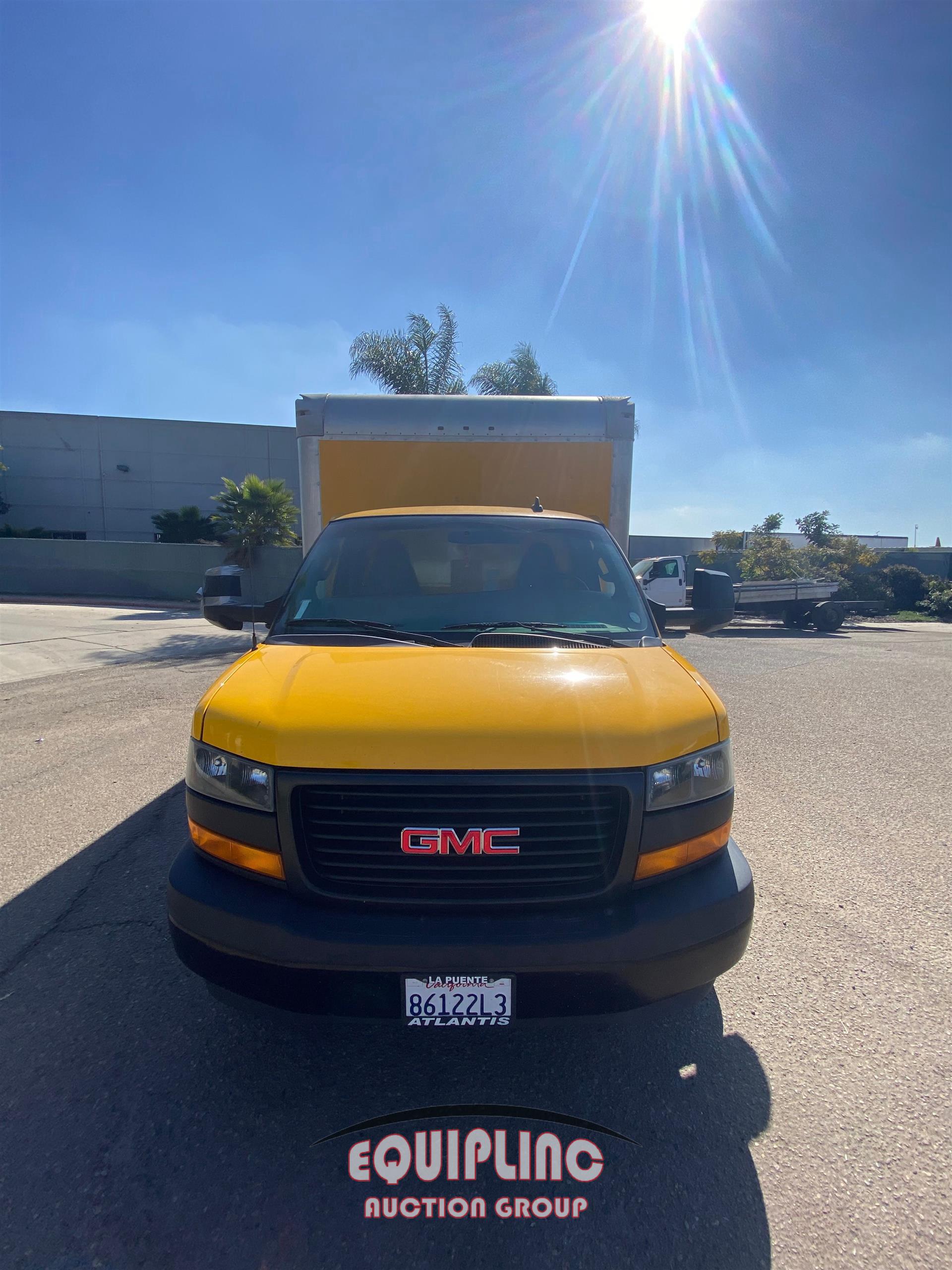 2018 GMC SAVANA BOX TRUCK