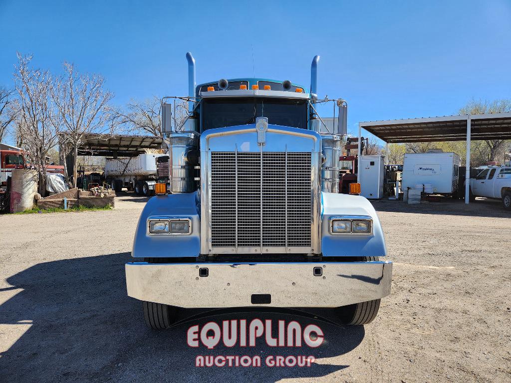 1995 KENWORTH W900L TANDEM AXLE SLEEPER TRUCK