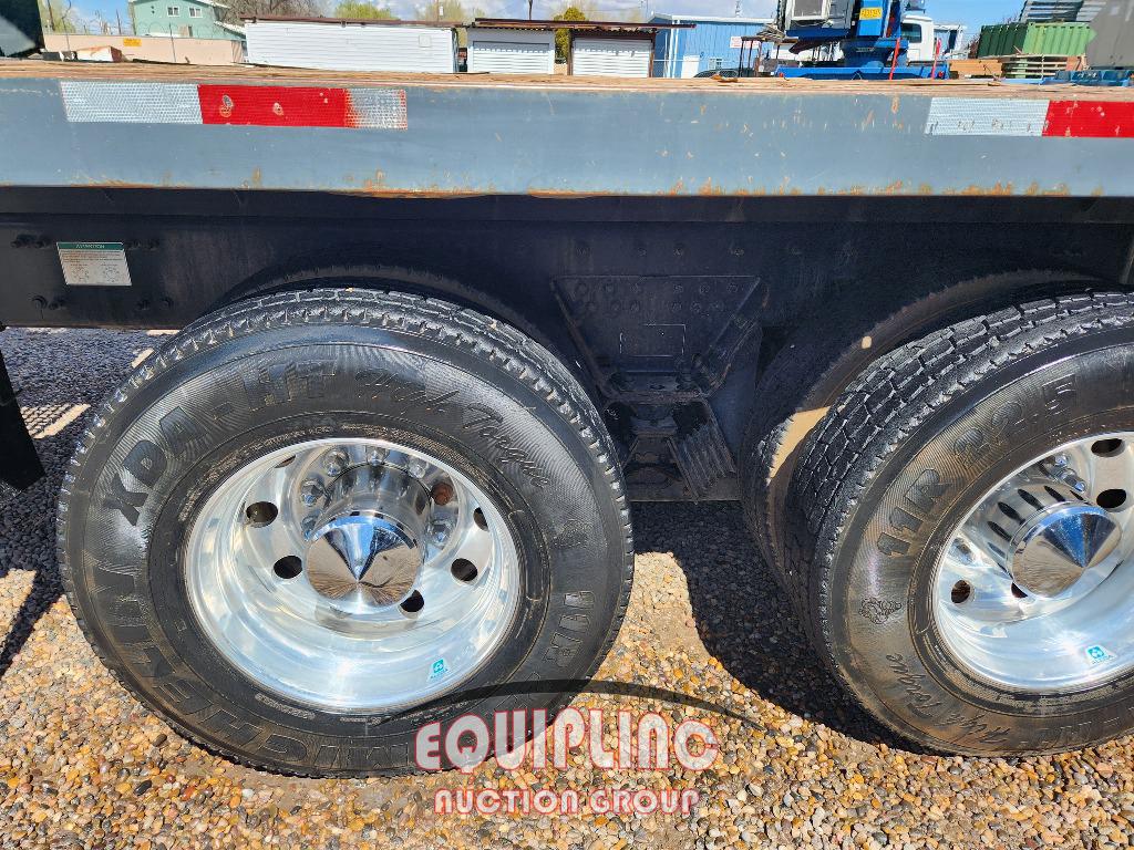 2005 STERLING L7500 SERIES TANDEM AXLE CRANE TRUCK