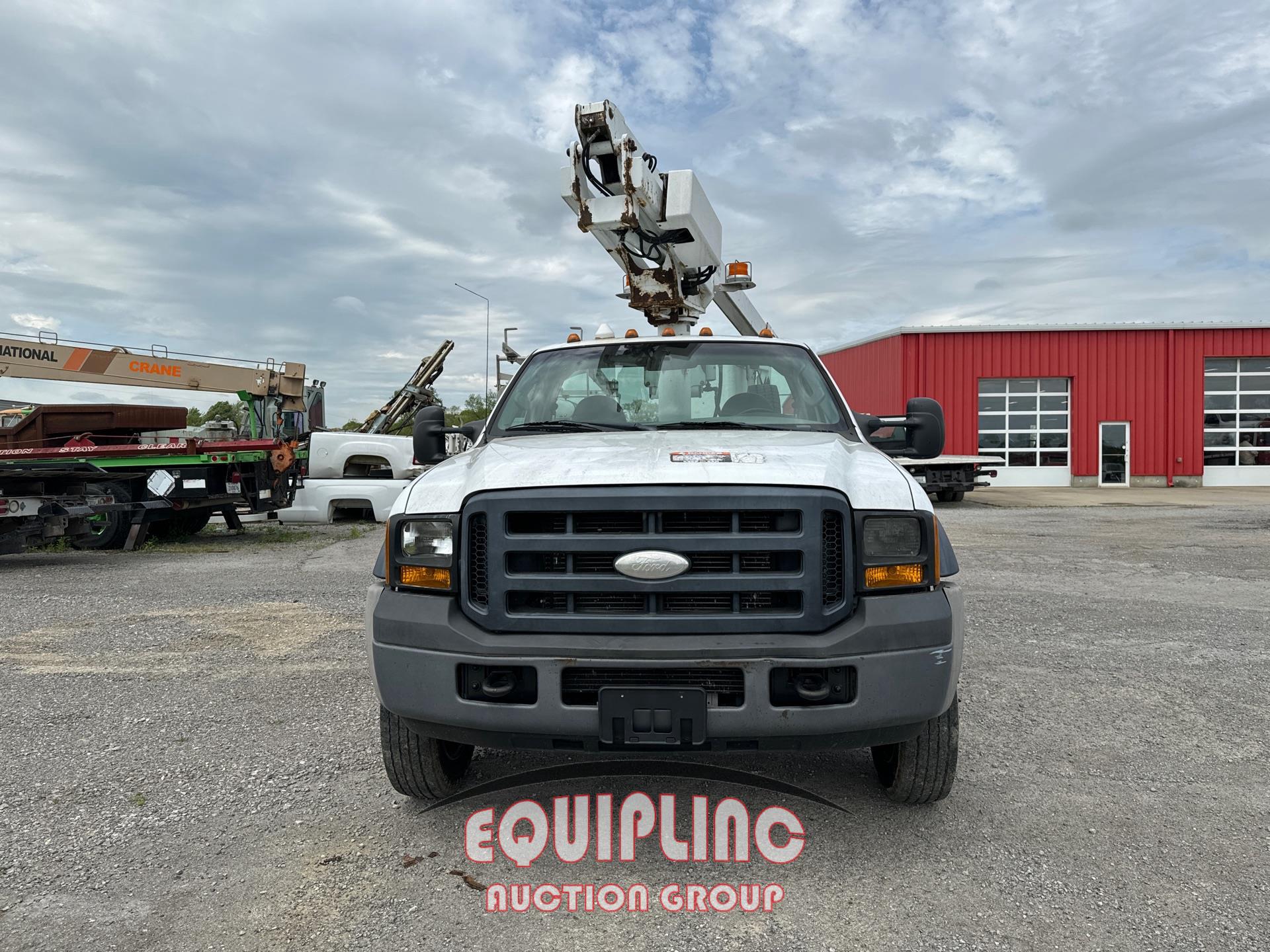 2007 Ford F-450 BUCKET TRUCK