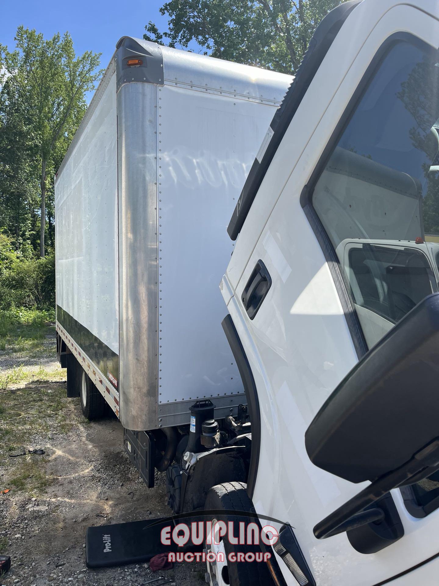 2019 ISUZU NPR 16FT BOX TRUCK