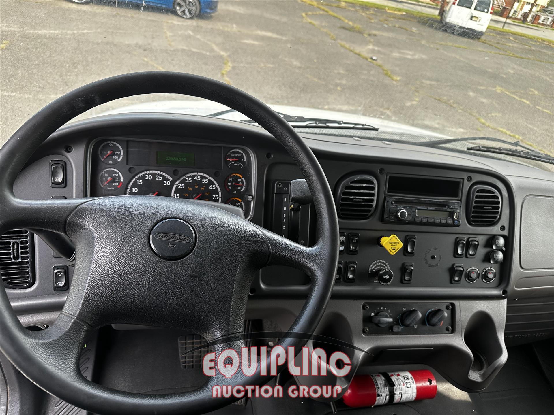 2016 FREIGHTLINER M2 26FT CDL REQUIRED BOX TRUCK