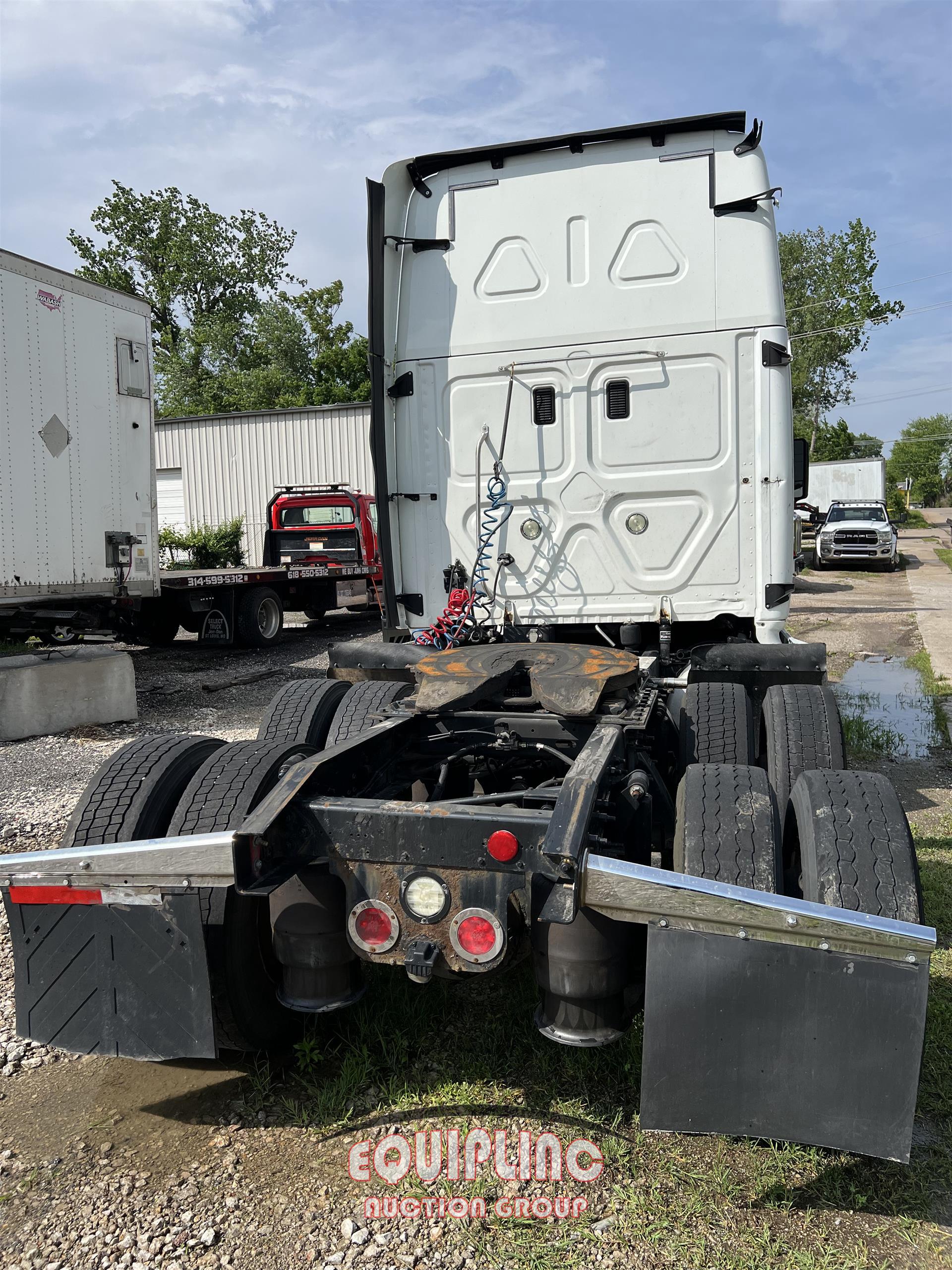 2016 FREIGHTLINER CASCADIA TANDEM AXLE SLEEPER