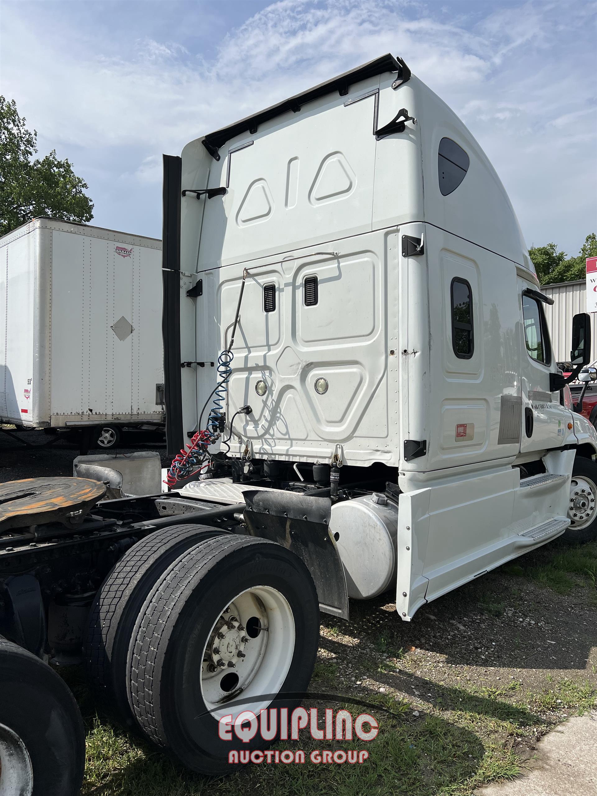 2016 FREIGHTLINER CASCADIA TANDEM AXLE SLEEPER