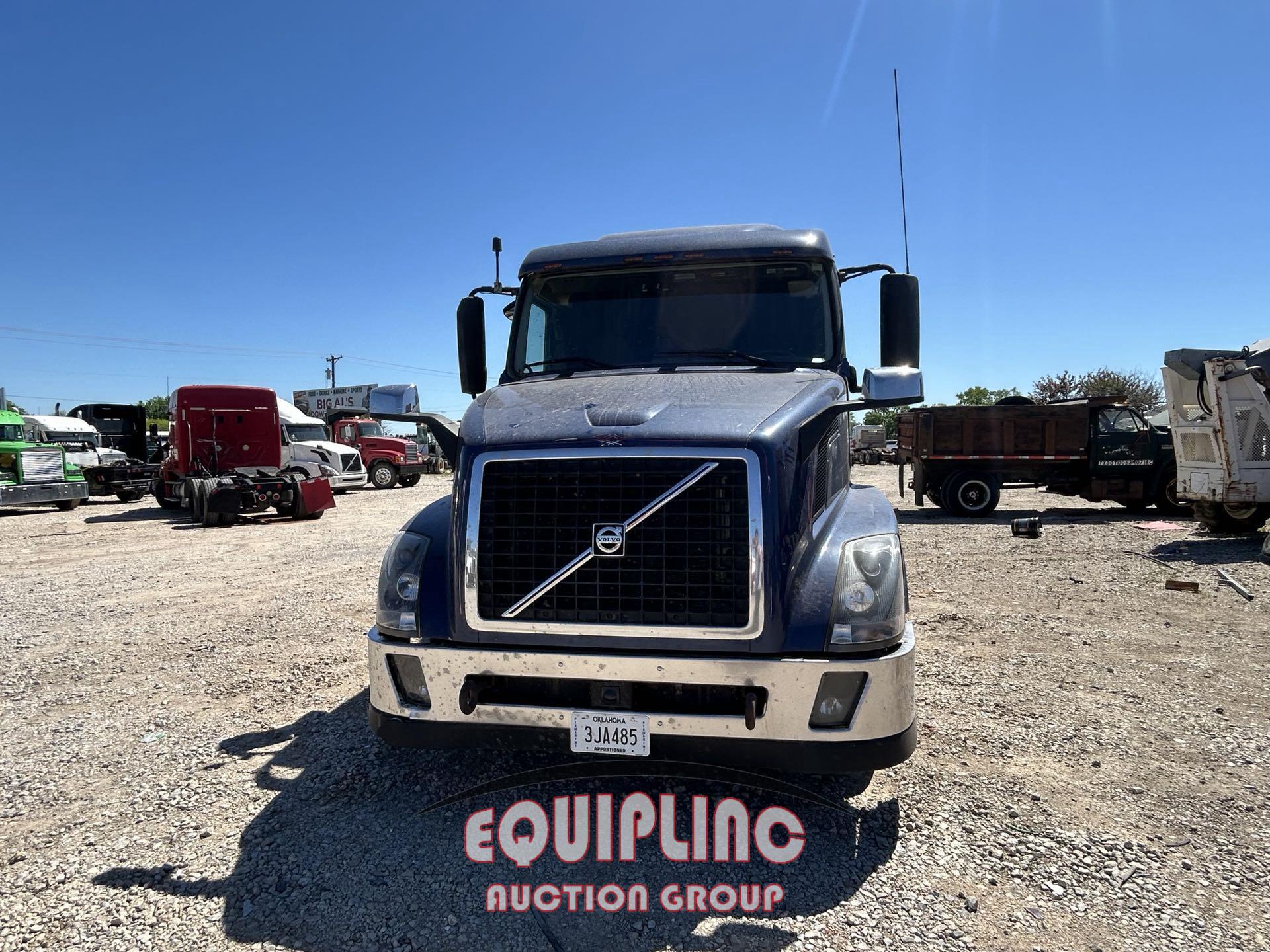 2013 VOLVO VNL630 TANDEM AXLE SLEEPER