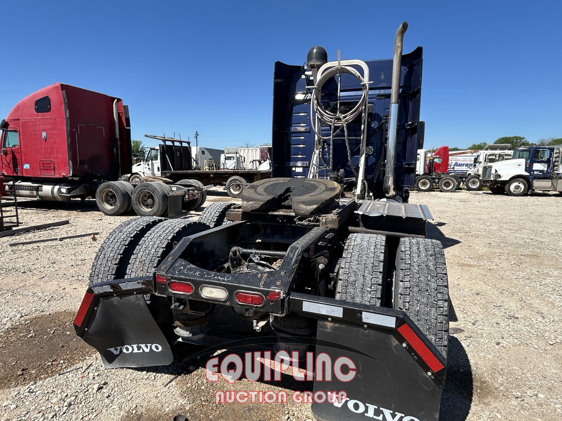 2013 VOLVO VNL630 TANDEM AXLE SLEEPER