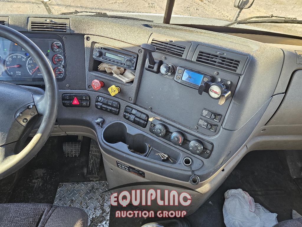 2015 FREIGHTLINER CASCADIA DAY CAB