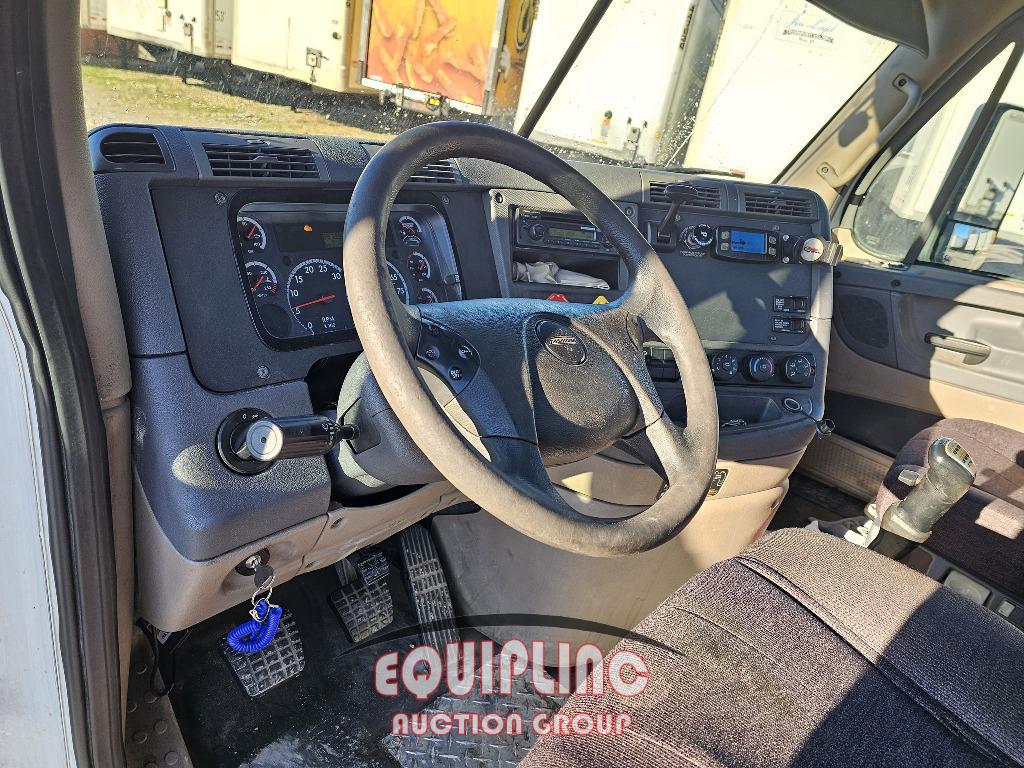 2015 FREIGHTLINER CASCADIA DAY CAB