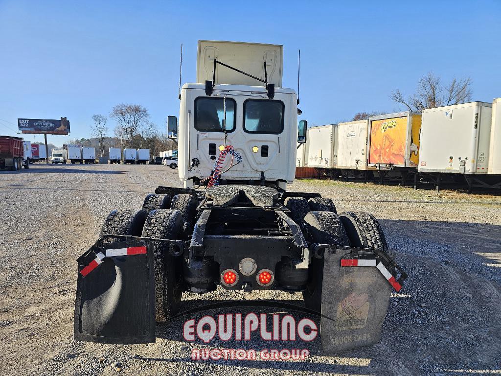 2015 FREIGHTLINER CASCADIA DAY CAB