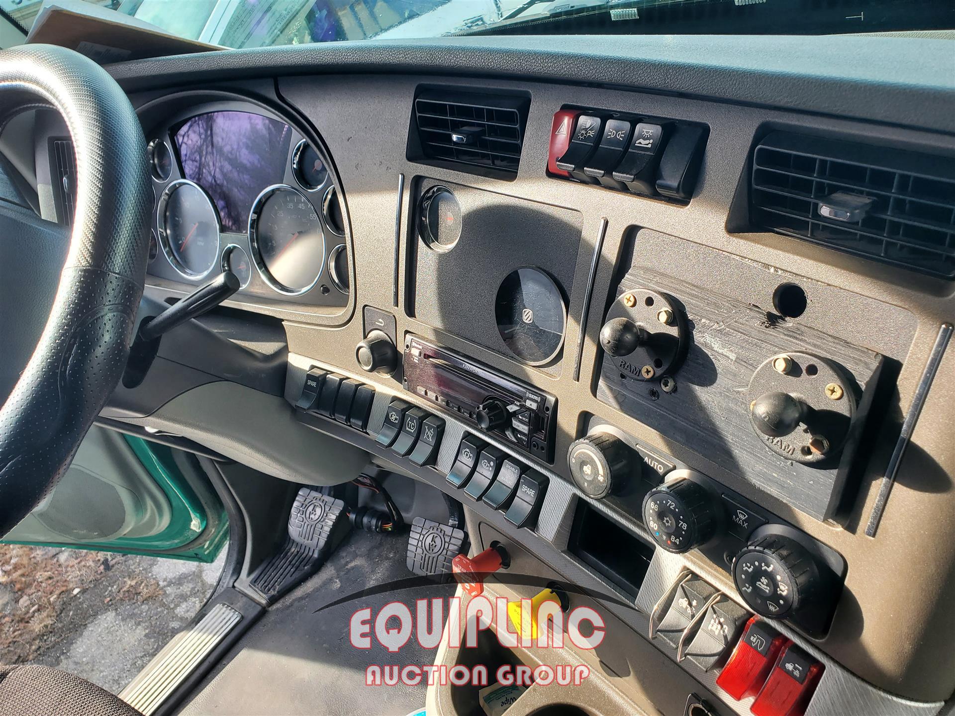 2016 Kenworth T680 Aerodyne SLEEPER