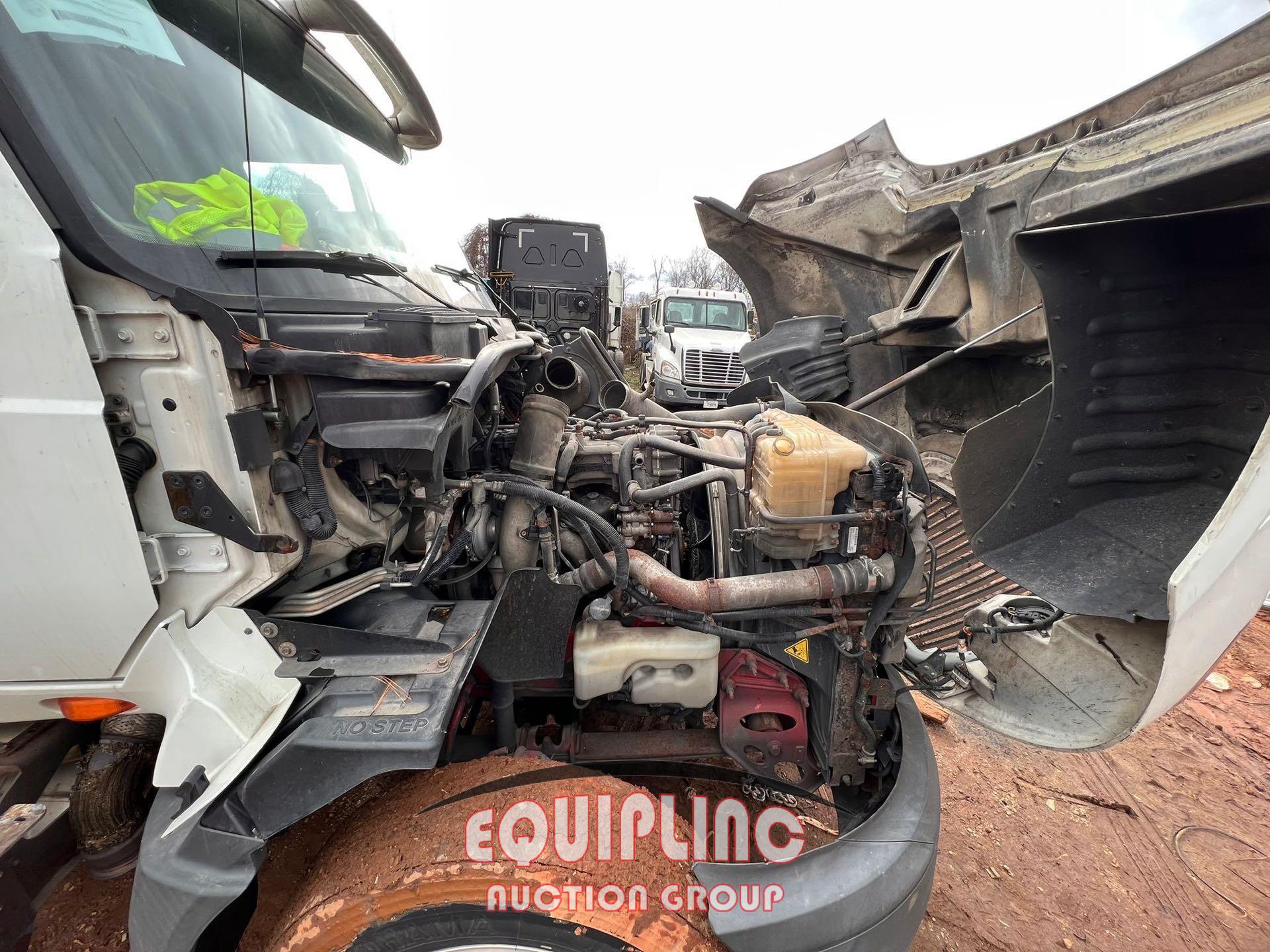 2015 INTERNATIONAL PROSTAR TANDEM AXLE SLEEPER