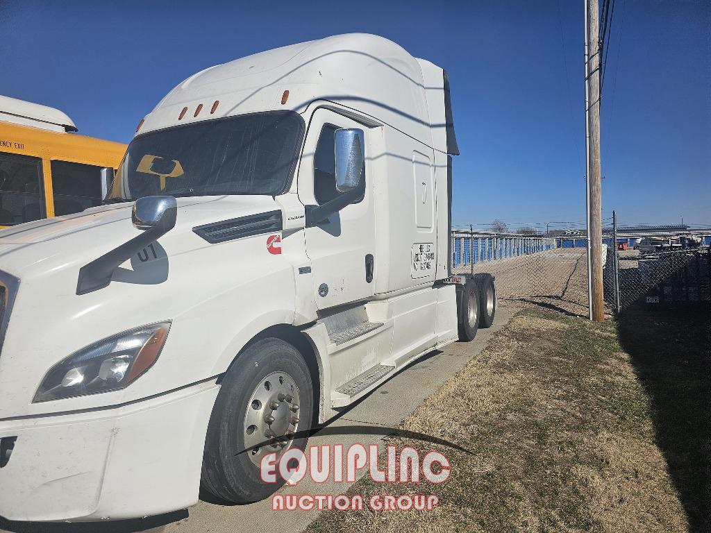 2019 FREIGHTLINER CASCADIA TANDEM AXLE SLEEPER TRUCK