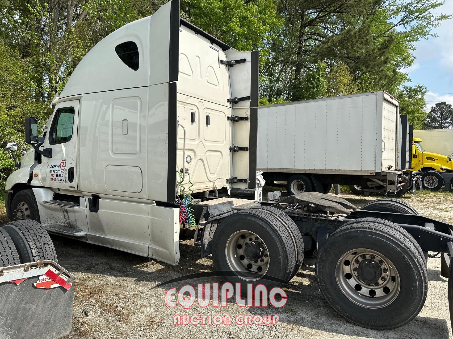 2018 FREIGHTLINER CASCADIA EVOLUTION TANDEM AXLE SLEEPER TRUCK