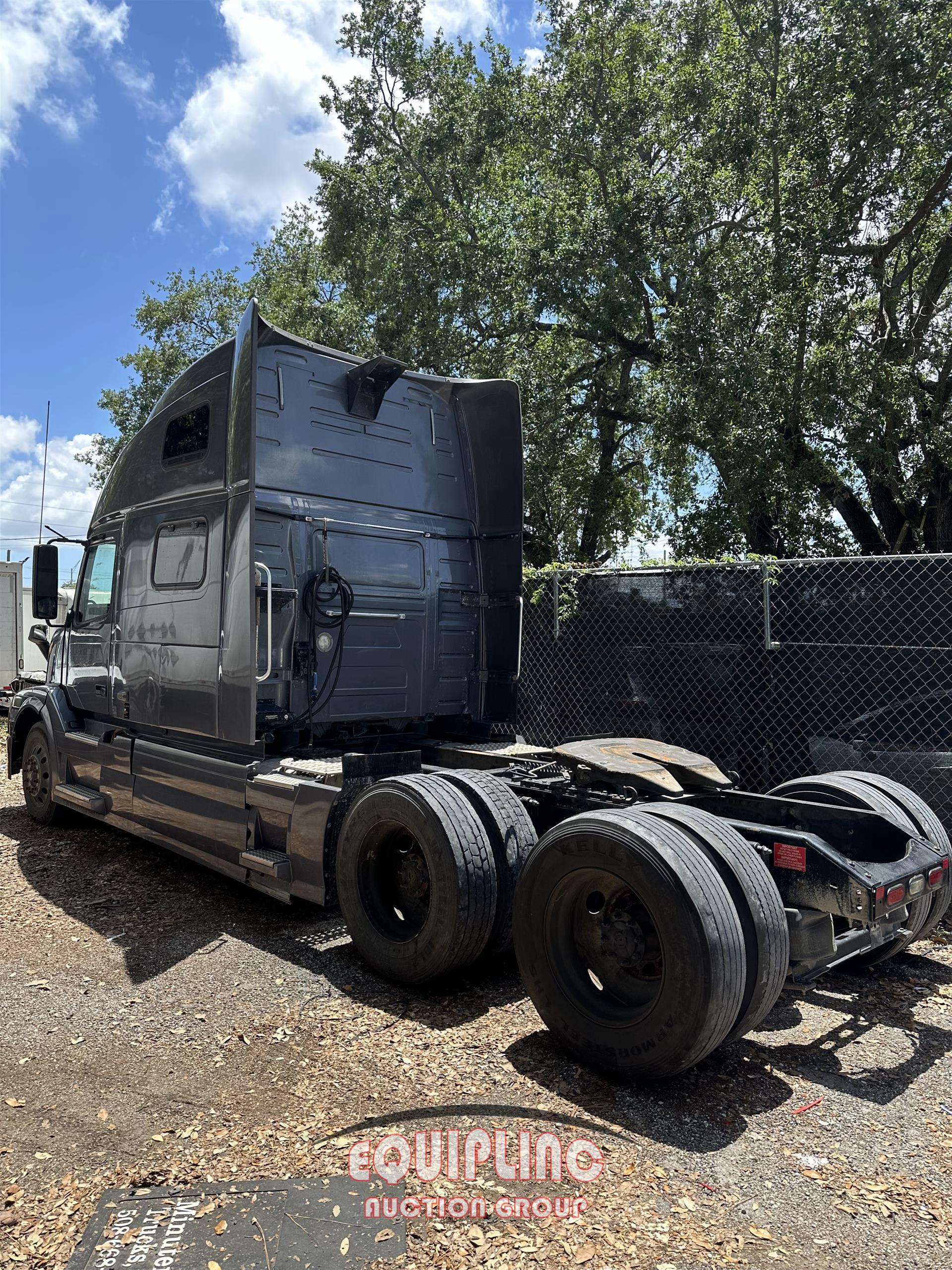 2018 VOLVO VNL780 TANDEM AXLE SLEEPER