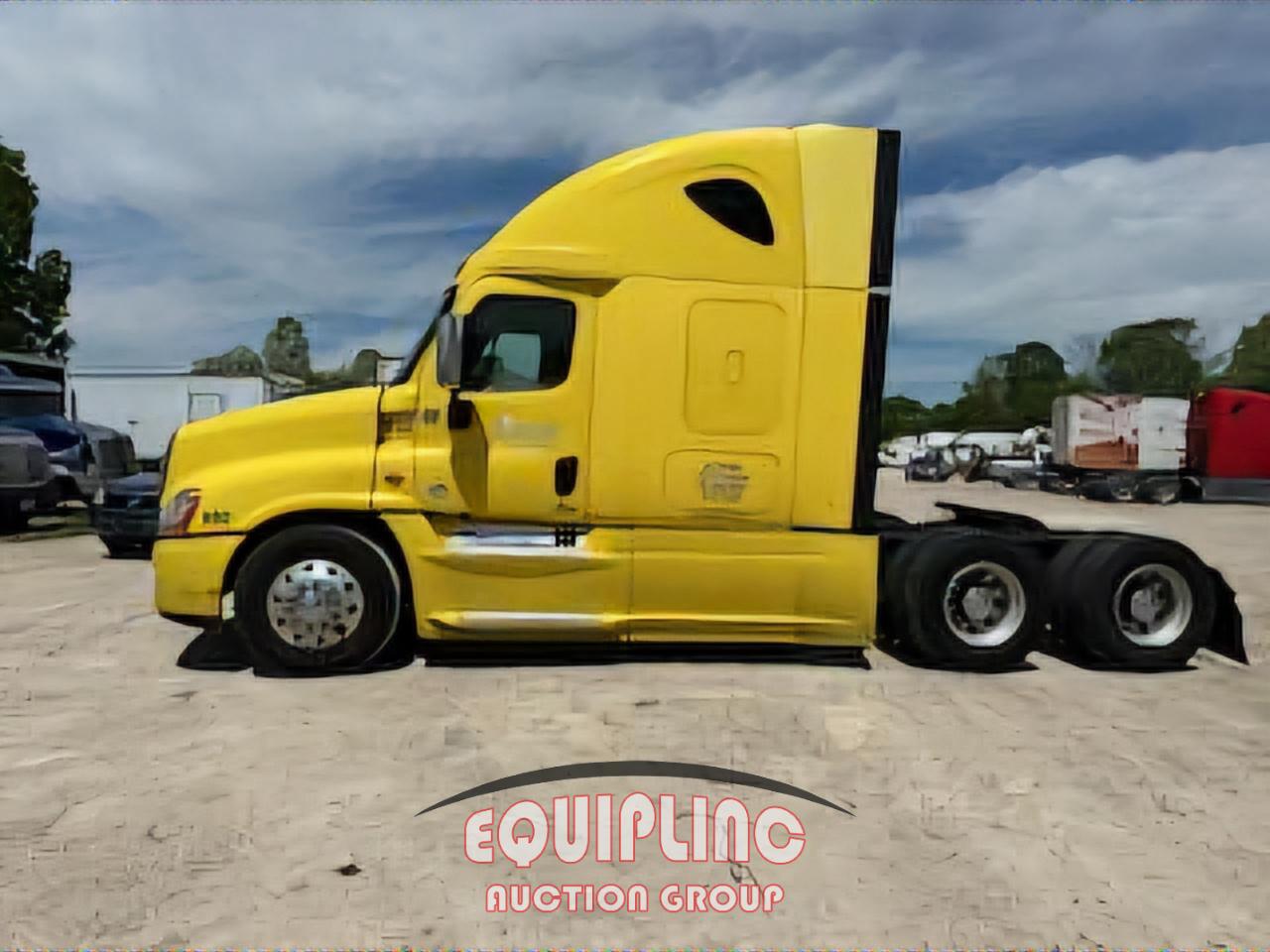 2016 FREIGHTLINER CASCADIA TANDEM AXLE SLEEPER