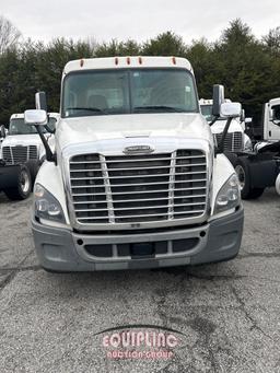 2019 FREIGHTLINER CASCADIA DAY CAB