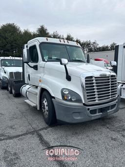 2019 FREIGHTLINER CASCADIA DAY CAB