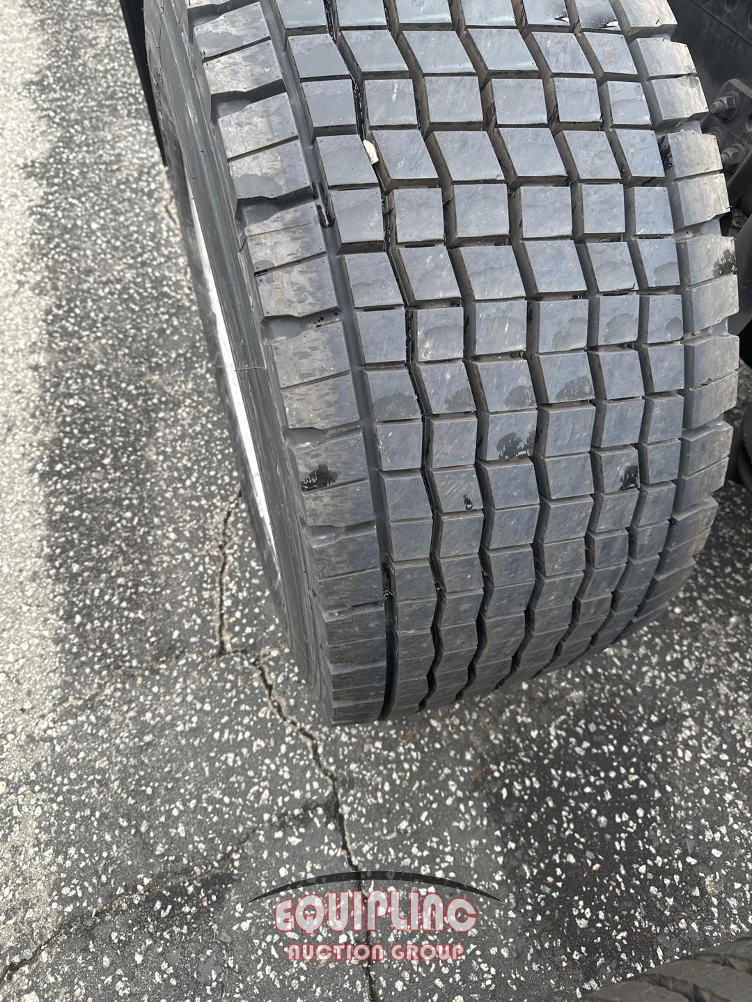 2019 FREIGHTLINER CASCADIA DAY CAB