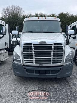 2019 FREIGHTLINER CASCADIA DAY CAB