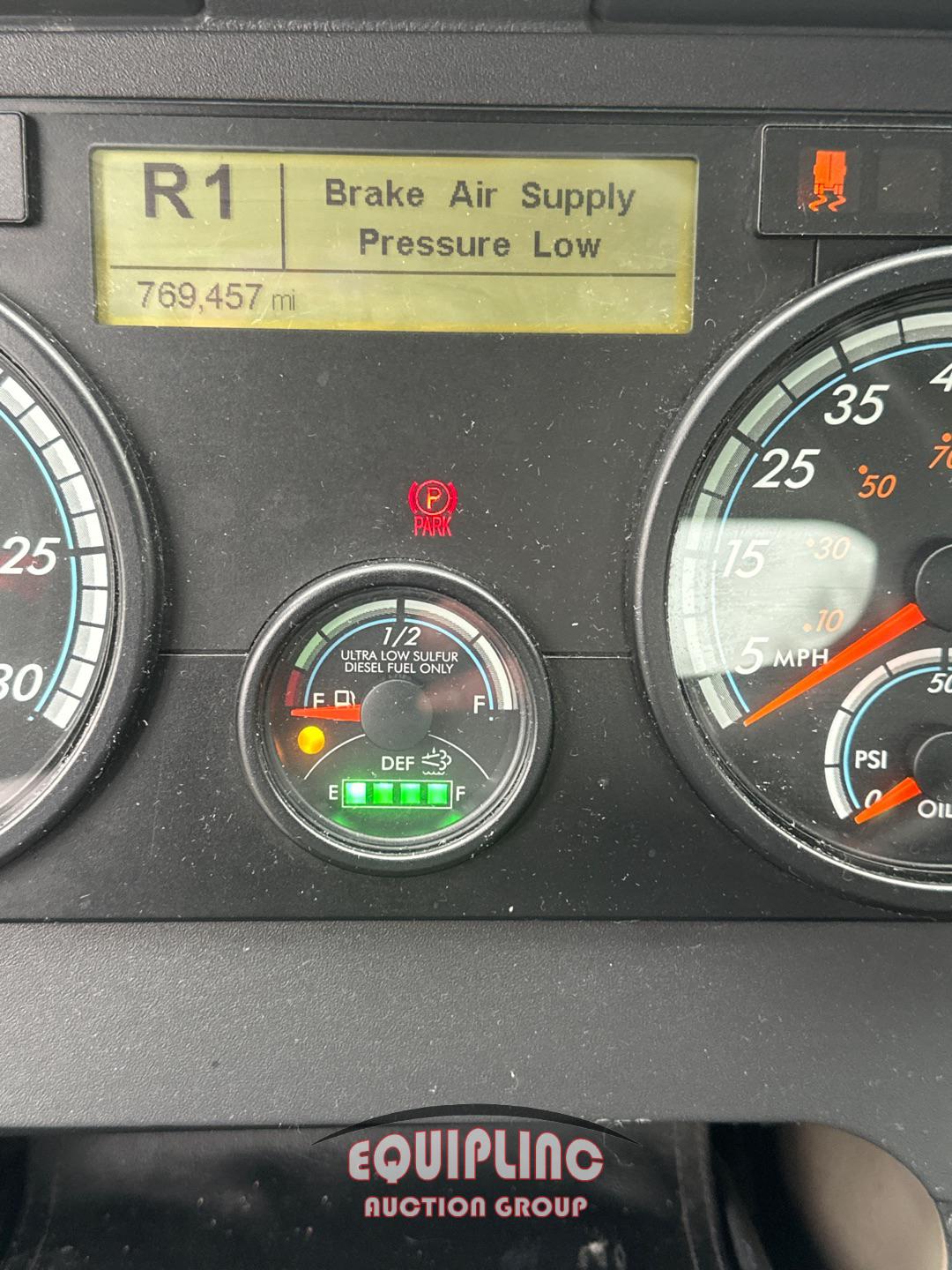 2019 FREIGHTLINER CASCADIA DAY CAB