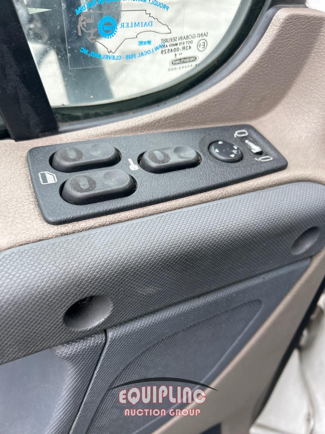 2019 FREIGHTLINER CASCADIA DAY CAB