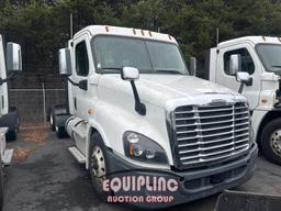 2019 FREIGHTLINER CASCADIA DAY CAB