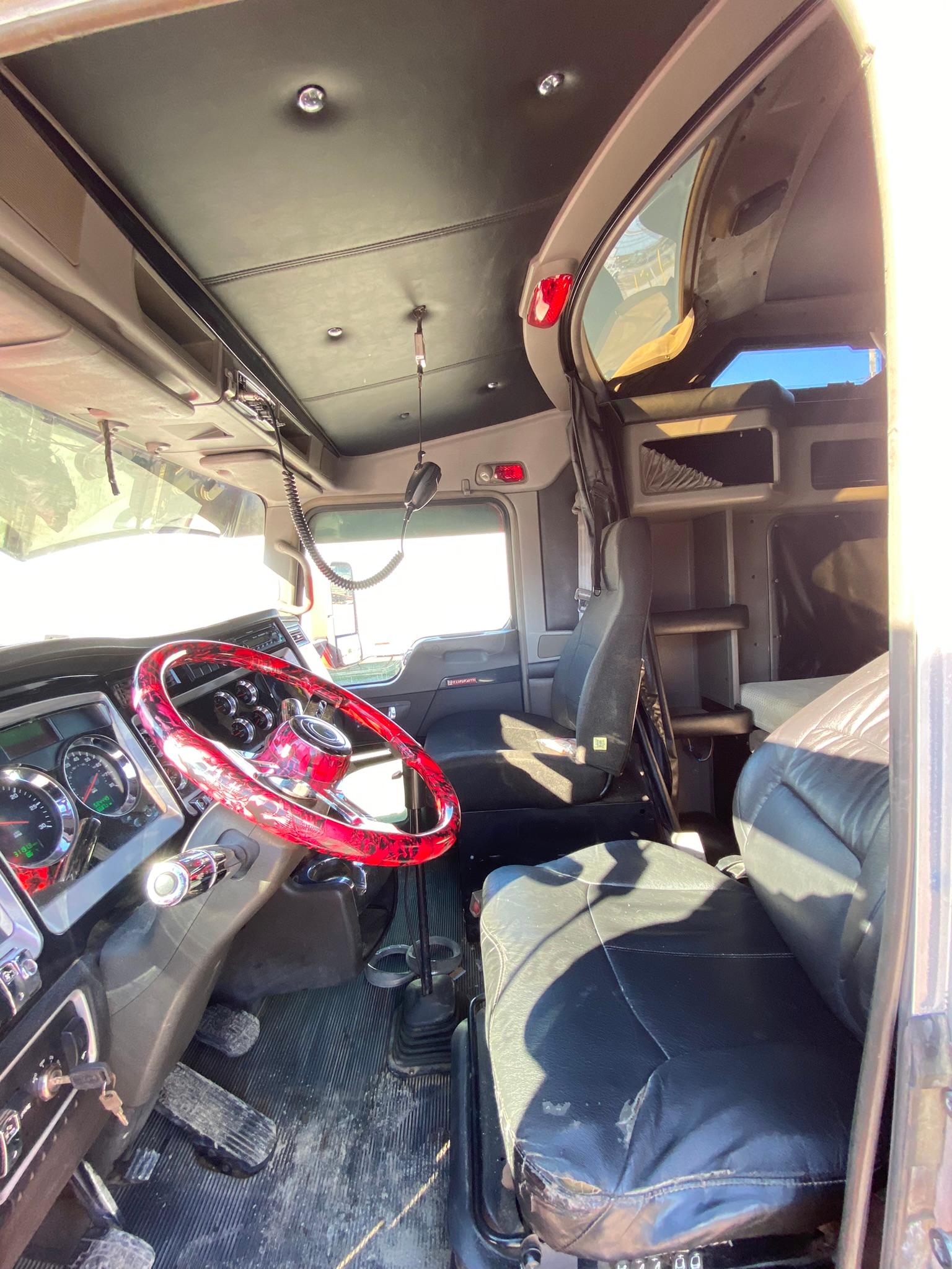 2012 KENWORTH T600 SLEEPER