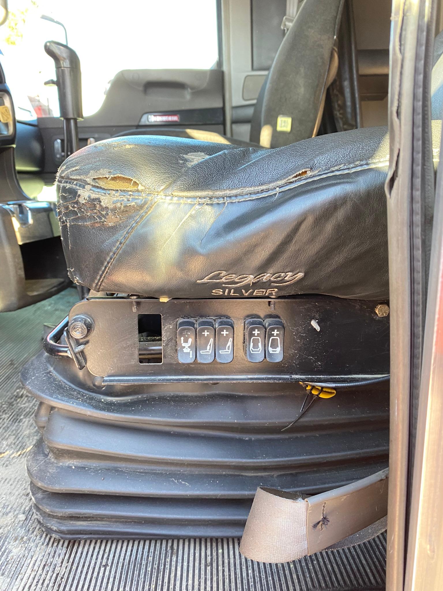 2012 KENWORTH T600 SLEEPER