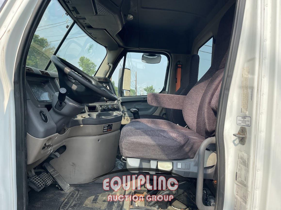 2015 FREIGHTLINER CASCADIA DAY CAB